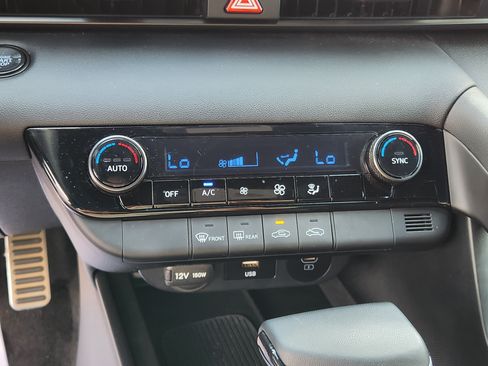 Certified 2025 Hyundai Elantra Sport FWD image 20