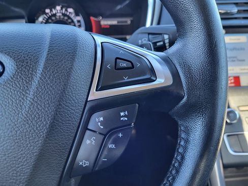 Used 2017 Ford Fusion SE w/ Equipment Group 201A image 27