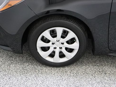 Used 2026 Toyota Corolla LE FWD image 11