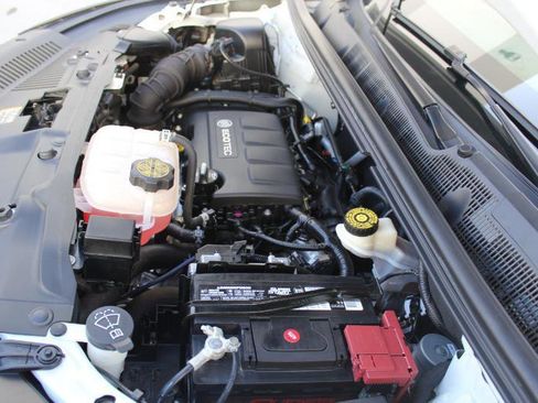 Used 2018 Buick Encore Essence image 47