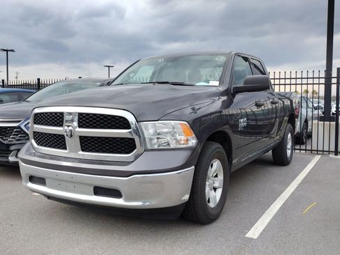 Used 2024 RAM 1500 Classic SLT image 3