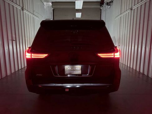 Used 2016 Lexus LX 570 4WD image 9