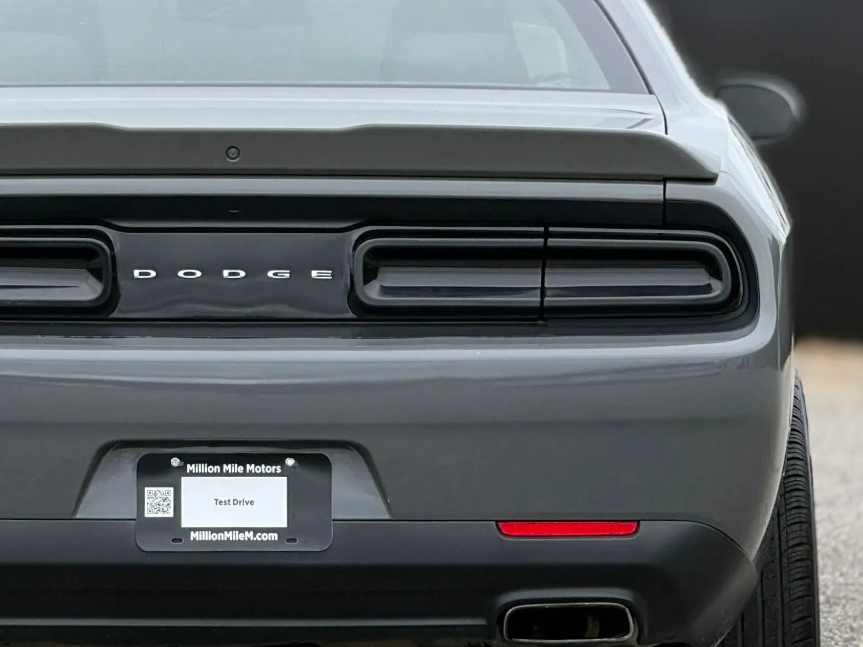 Used 2018 Dodge Challenger SXT RWD image 14