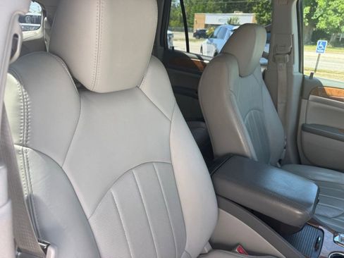 Used 2012 Buick Enclave Leather w/ Trailering Provision Package FWD image 21