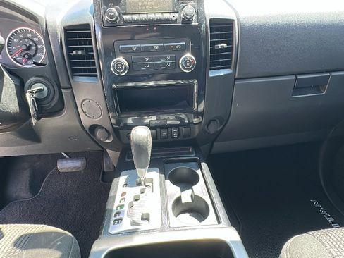 Used 2014 Nissan Titan SV image 22