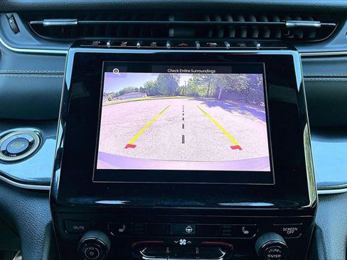 Used 2021 Jeep Grand Cherokee L Laredo RWD image 13