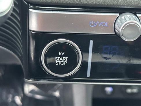 Used 2024 Hyundai Ioniq 5 SE image 28