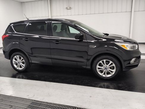 Used 2019 Ford Escape SE FWD image 11