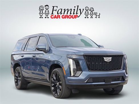 Used 2026 Cadillac Escalade Platinum Sport w/ LPO, ONYX Package image 2