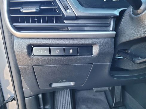 Used 2024 Kia Telluride LX image 25