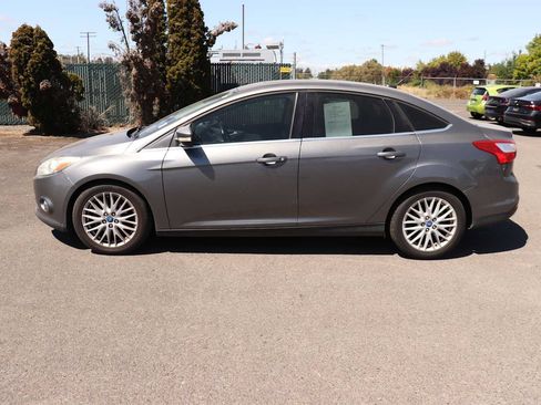 Used 2012 Ford Focus SEL FWD image 8