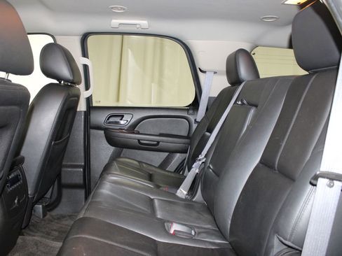 Used 2014 Chevrolet Tahoe LT image 21