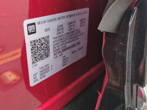 New 2025 Cadillac Optiq Luxury 1 image 29