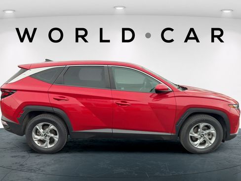 Used 2022 Hyundai Tucson SE FWD image 2