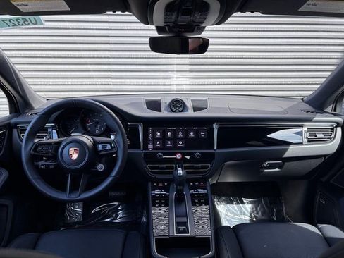 New 2026 Porsche Macan image 13