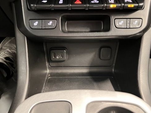 Used 2021 Chevrolet Colorado LT w/ Safety Package image 17