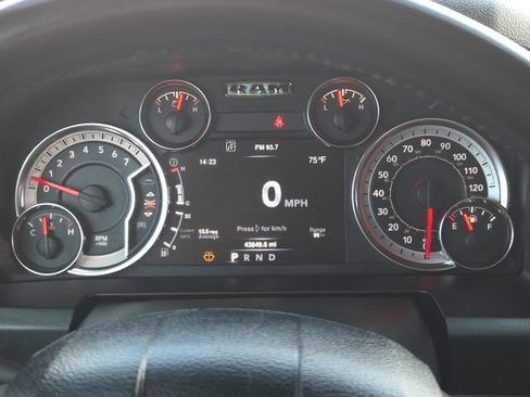 Used 2022 RAM 1500 Warlock AWD/4WD image 42
