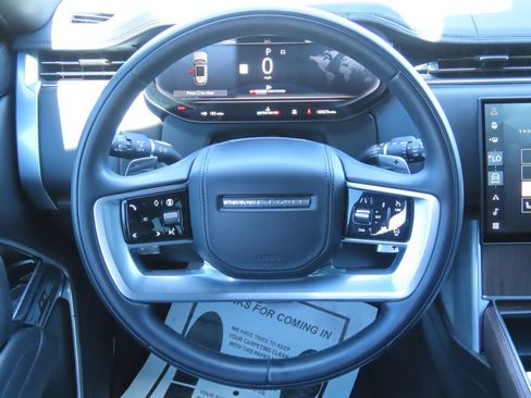 Used 2024 Land Rover Range Rover Long Wheelbase SE AWD/4WD image 6