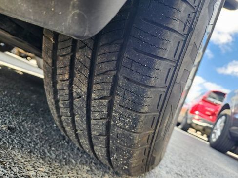 Used 2023 Toyota Highlander L image 26