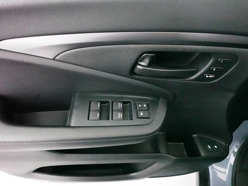 Used 2023 Honda Passport EX-L image 11