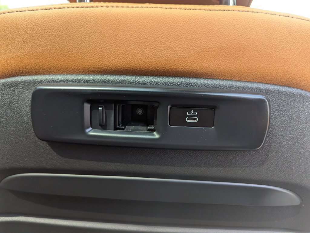 Used 2022 BMW X7 xDrive40i w/ Luxury Seating Package AWD/4WD image 54