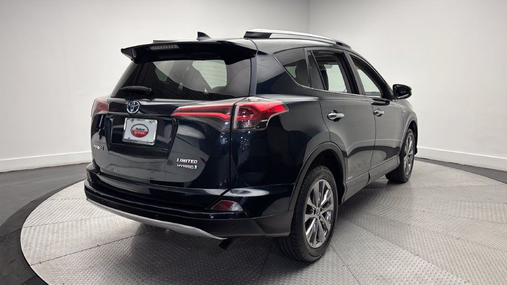 Used 2018 Toyota RAV4 Limited w/ Advanced Technology Package AWD/4WD image 25