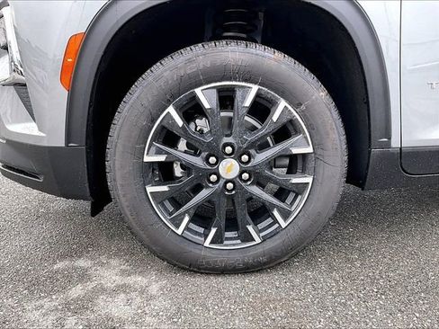 New 2026 Chevrolet Traverse LT w/ Sun and Wheel Package image 7