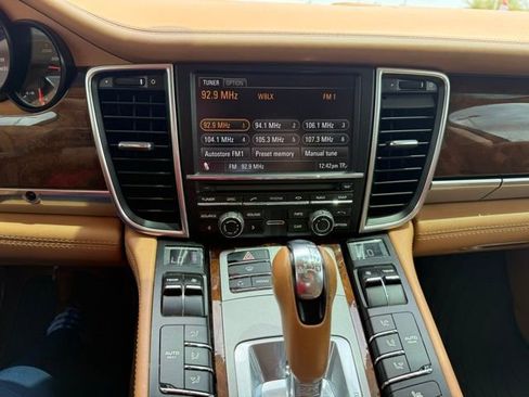 Used 2011 Porsche Panamera Turbo image 36