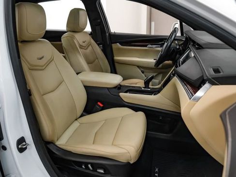 Used 2019 Cadillac XT5 Luxury FWD image 30