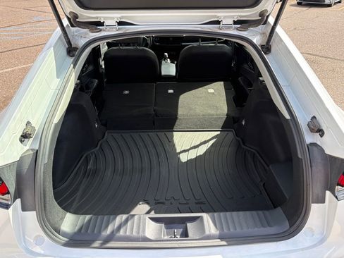 Used 2023 Toyota Prius LE FWD image 6