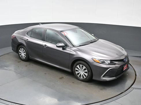 Used 2024 Toyota Camry LE FWD image 34
