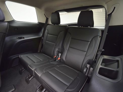 Used 2021 GMC Acadia Denali w/ Denali Technology Package image 19