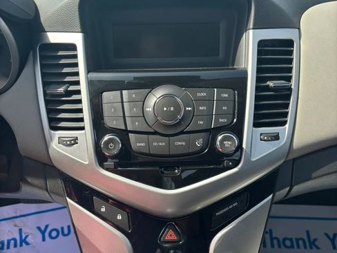 Used 2014 Chevrolet Cruze LS image 13