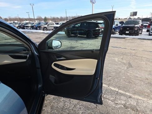 Used 2025 Buick Encore GX Sport Touring w/ Advanced Technology Package image 25