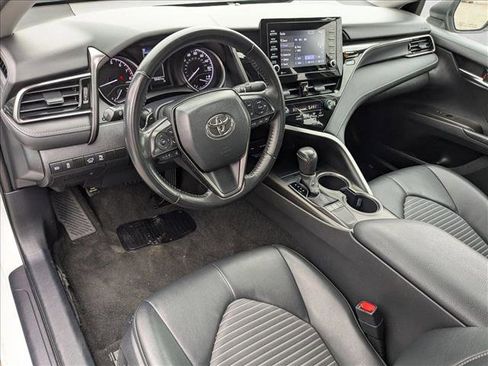 Used 2023 Toyota Camry SE image 12