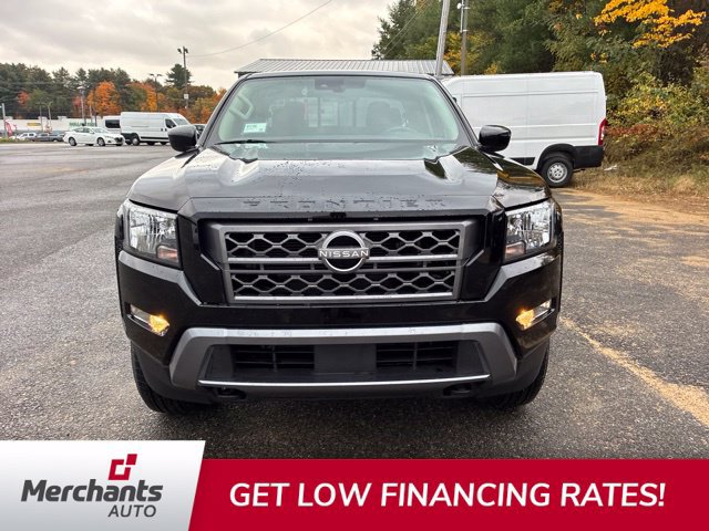 Used 2022 Nissan Frontier SV AWD/4WD image 2