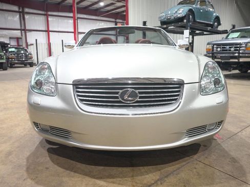 Used 2004 Lexus SC 430 Convertible RWD image 13