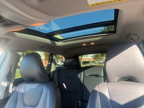 Used 2017 Volvo XC60 T5 Inscription image 17