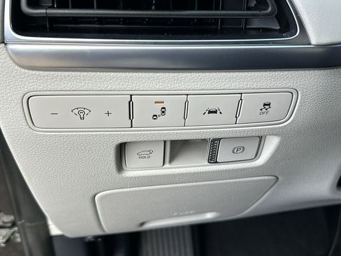 Used 2022 Hyundai Palisade Limited image 18