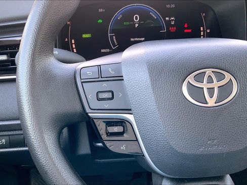 Used 2025 Toyota Camry LE FWD image 23