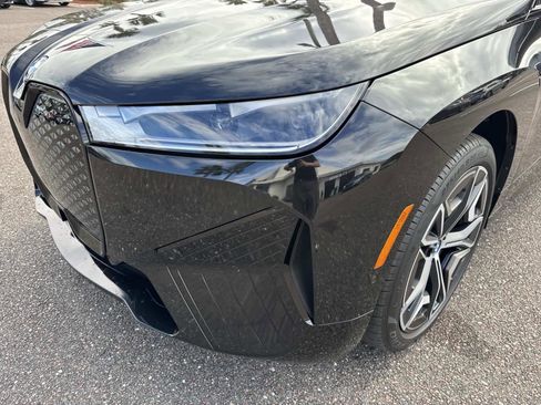 Used 2025 BMW iX xDrive50 image 9