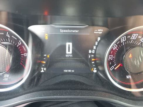 Used 2019 Dodge Challenger SXT RWD image 5