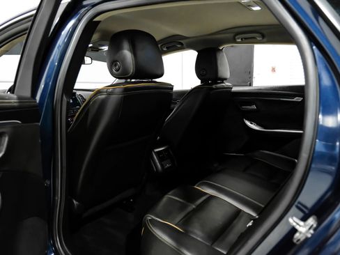 Used 2019 Chevrolet Impala Premier FWD image 37