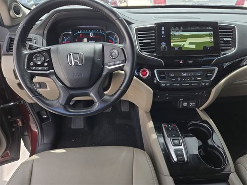 Used 2021 Honda Pilot Touring image 13