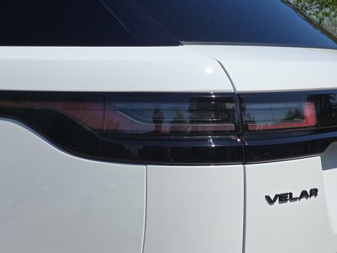 Certified 2025 Land Rover Range Rover Velar S AWD/4WD image 35