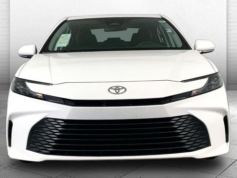 Used 2025 Toyota Camry LE FWD image 2