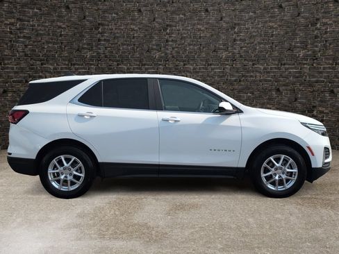Used 2022 Chevrolet Equinox LT AWD/4WD image 3