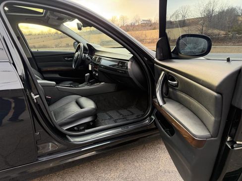 Used 2010 BMW 335i Sedan image 19