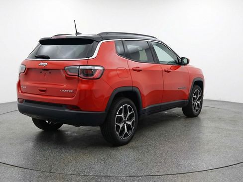 Used 2025 Jeep Compass Limited AWD/4WD image 9