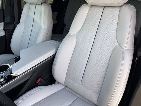 New 2025 Cadillac Lyriq Luxury image 21